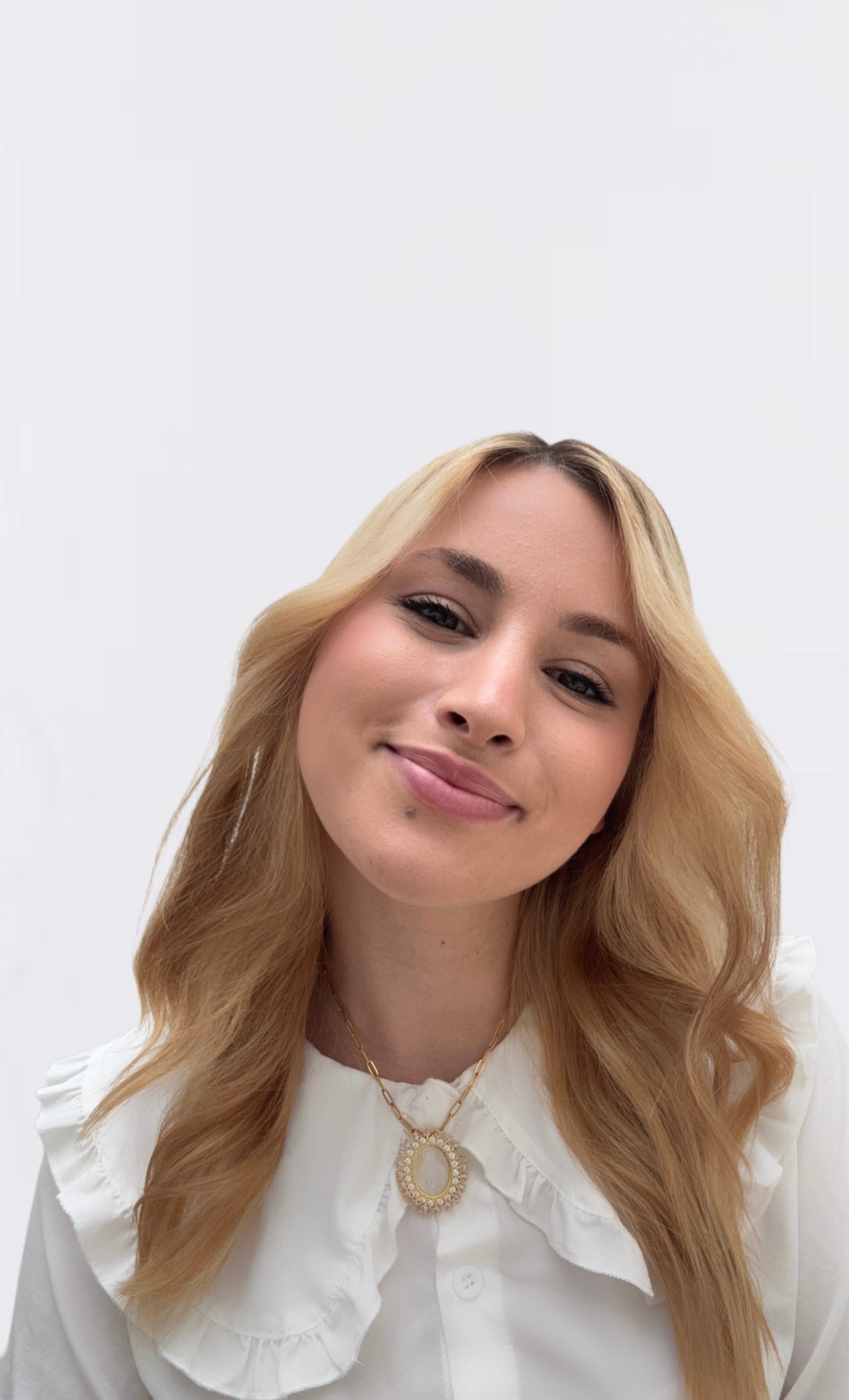 Collar medalla virgen María nácar con circonitas