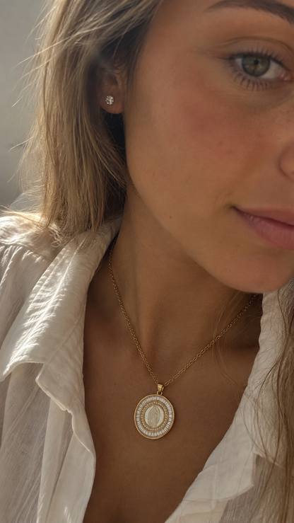 Collar Virgen de Lourdes
