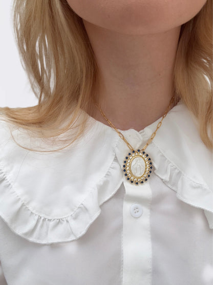 Collar medalla virgen María nácar con circonitas